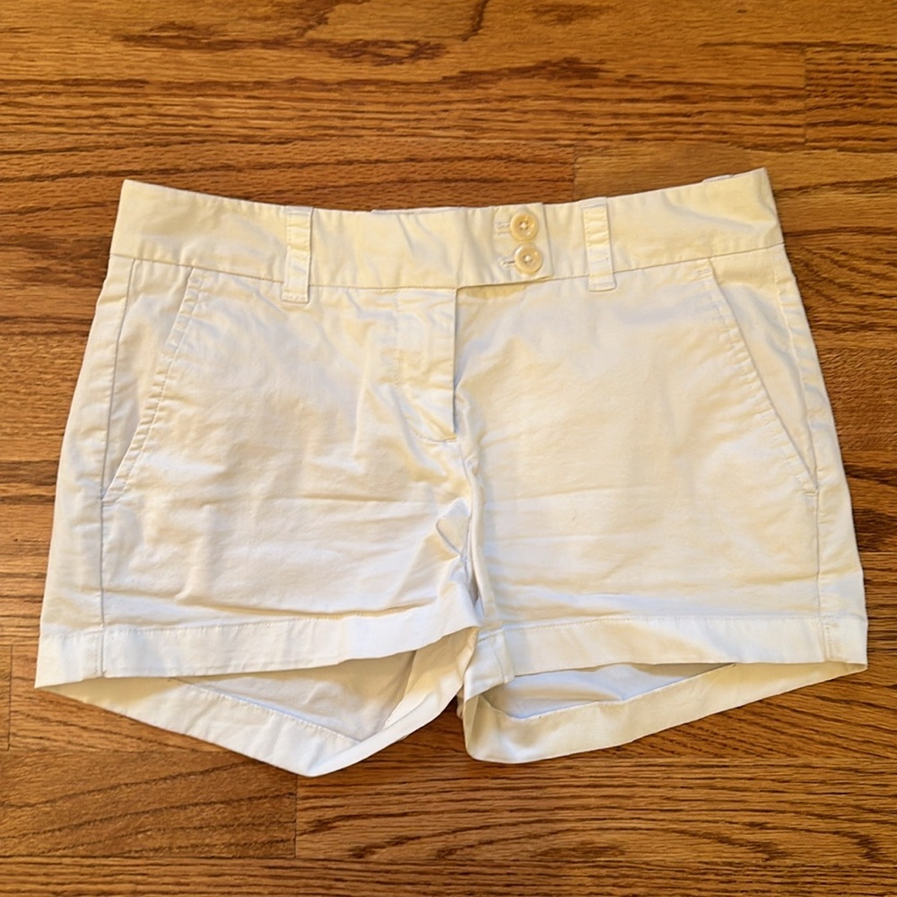 Vineyard Vines Everyday White Shorts